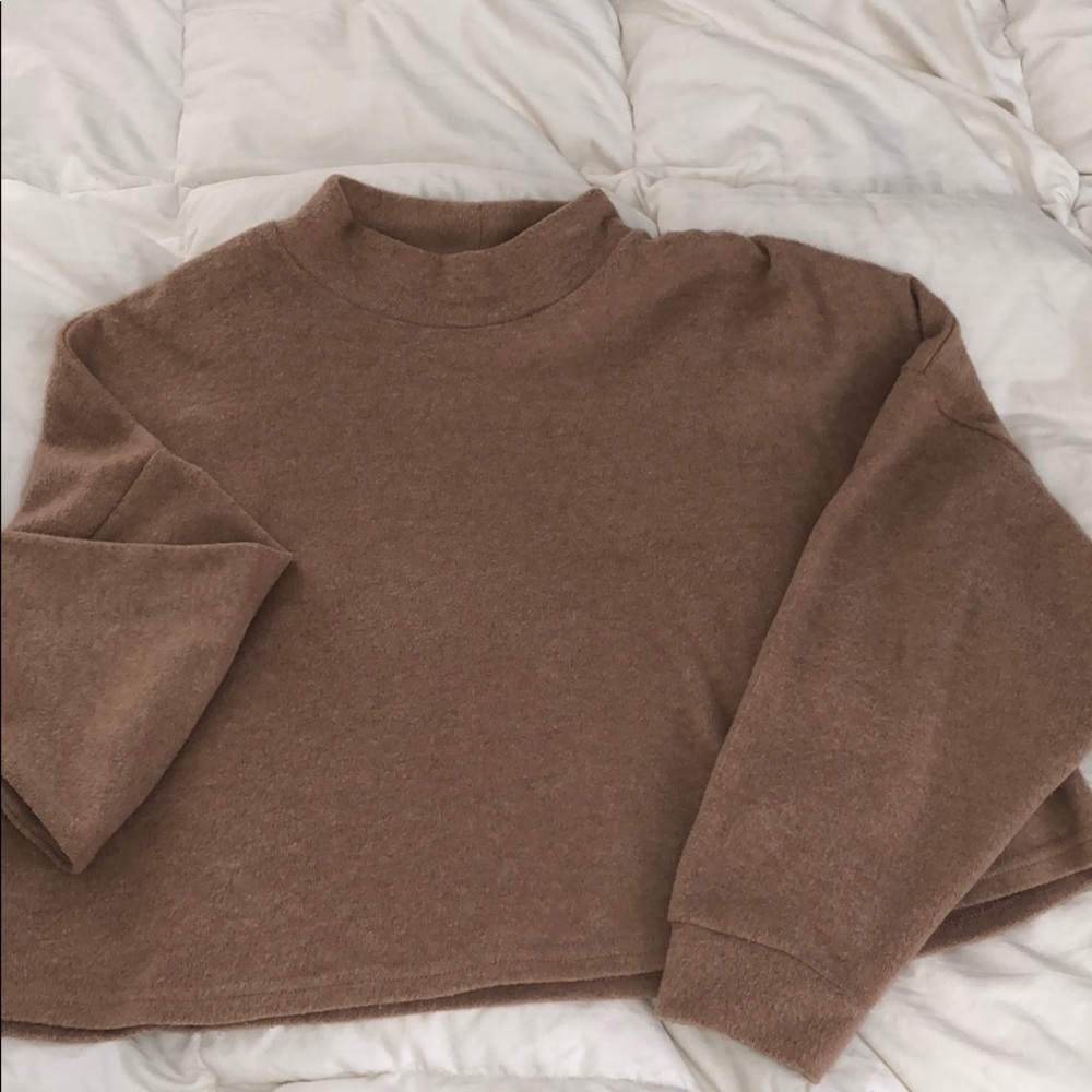 Long Sleeve Crop